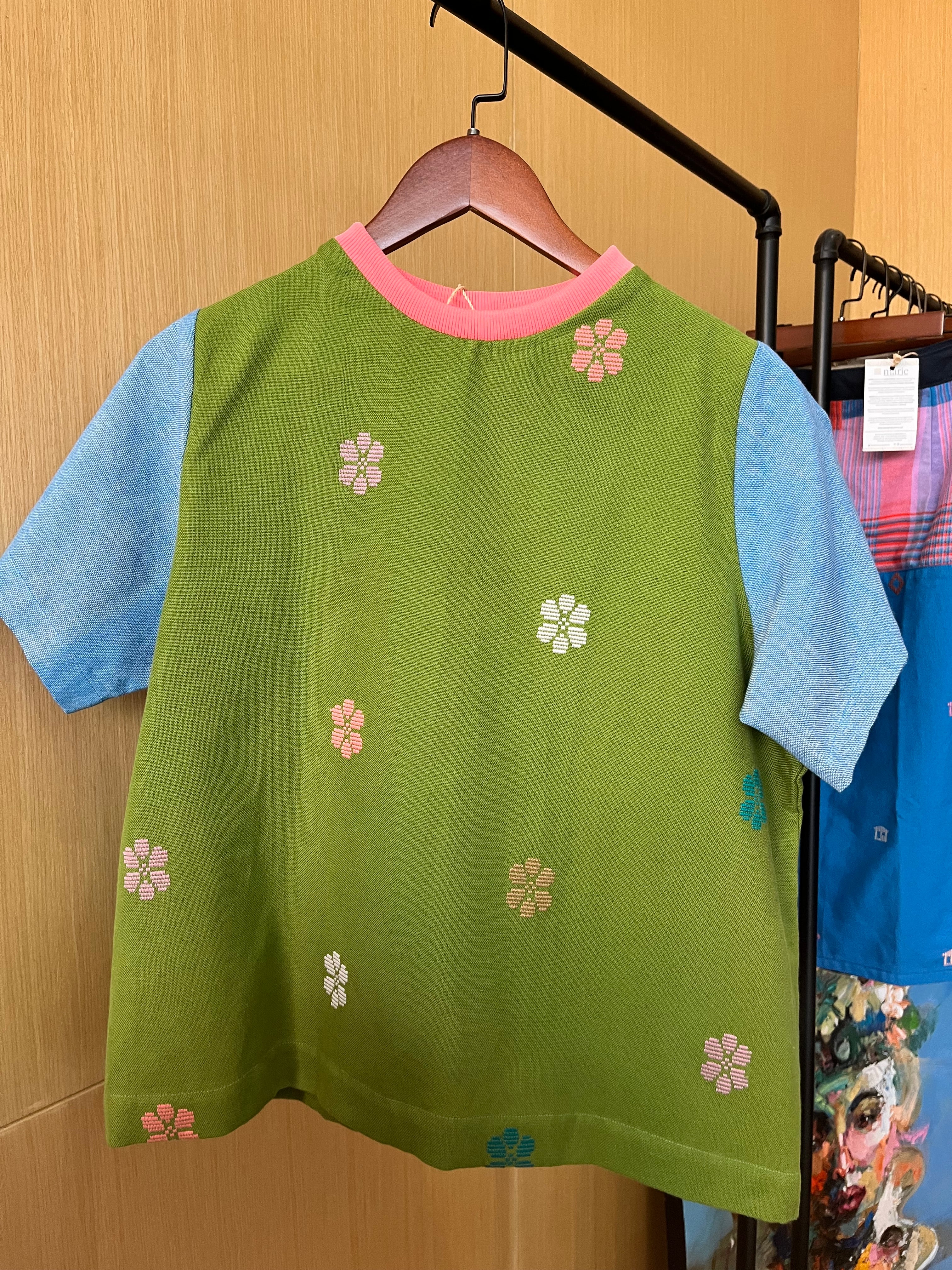 PAMANA V2: AVOCADO GREEN FLOWERS W/ DENIM COTTON SLEEVES & PINK COLLAR