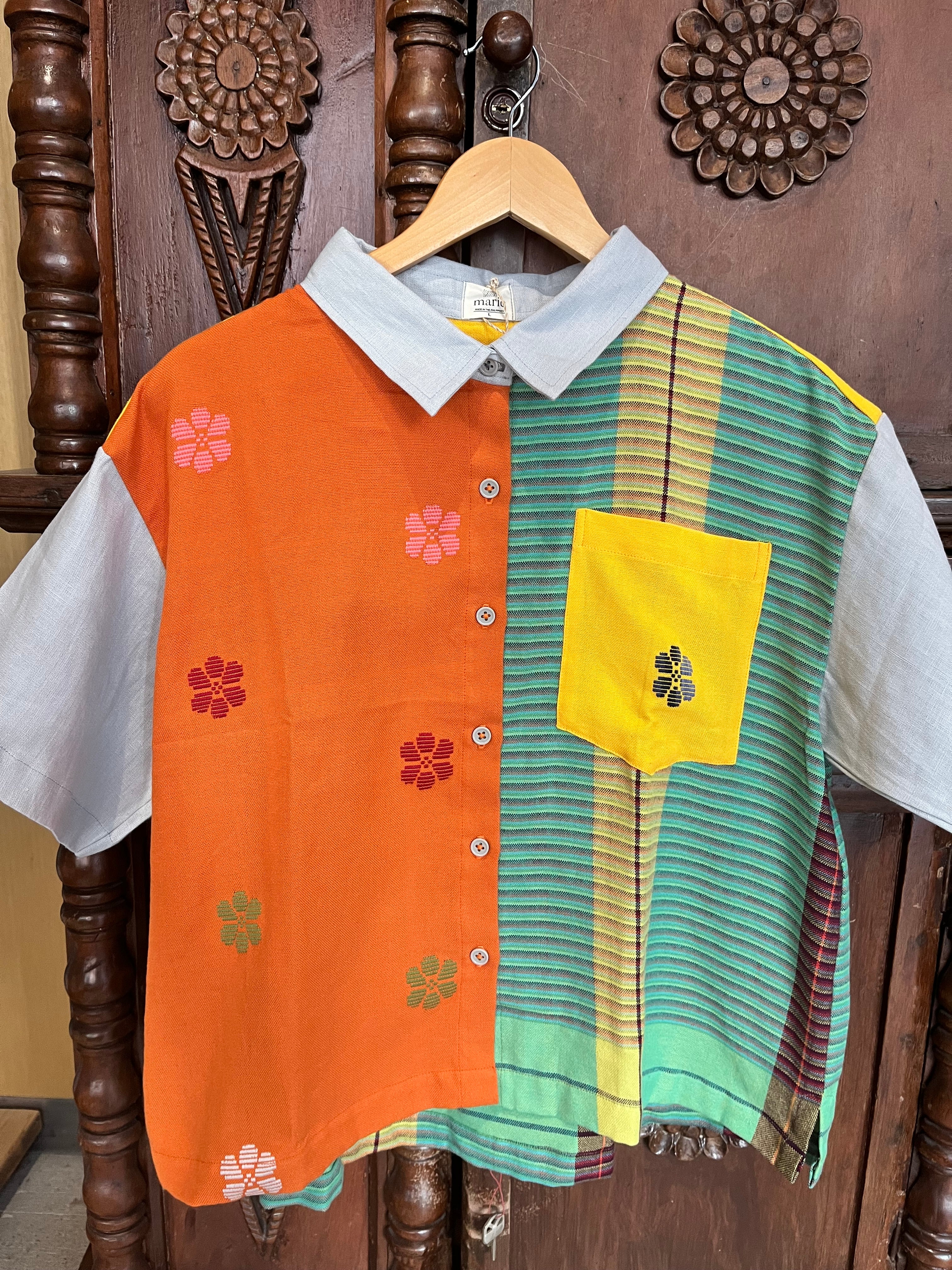 MAKULAY: MIX ORANGE FLOWERS/ RIA W/ LIGHT GRAY LINEN SLEEVES (YELLOW FLOWERS BACK)