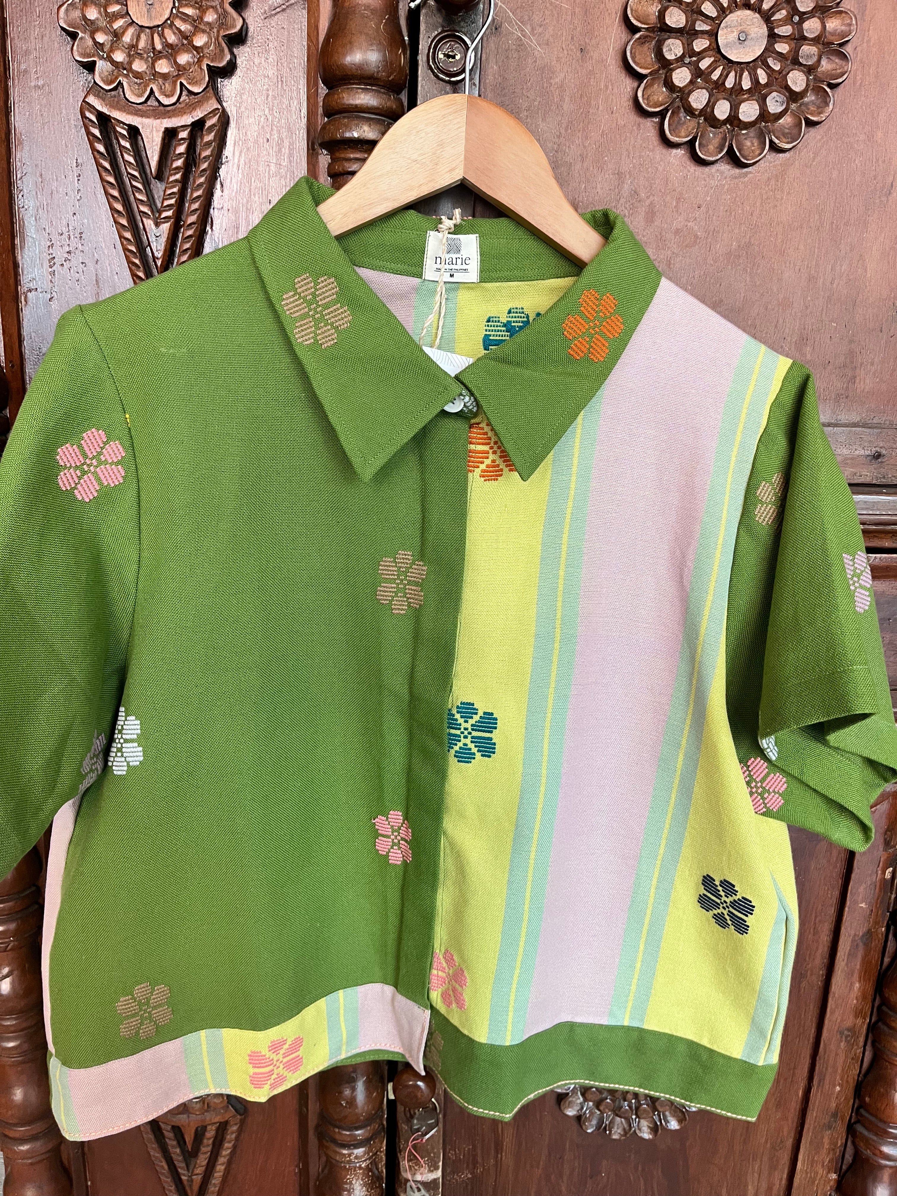 MARIKIT: MARIKIT: MIX AVOCADO GREEN FLOWERS &  MARGARITA (GREEN FLOWERS SLEEVES / COLLAR)