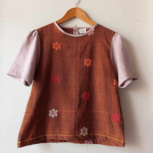 CLASSIC V1: BROWN FLOWERS W/ WOODROSE LINEN SLEEVES