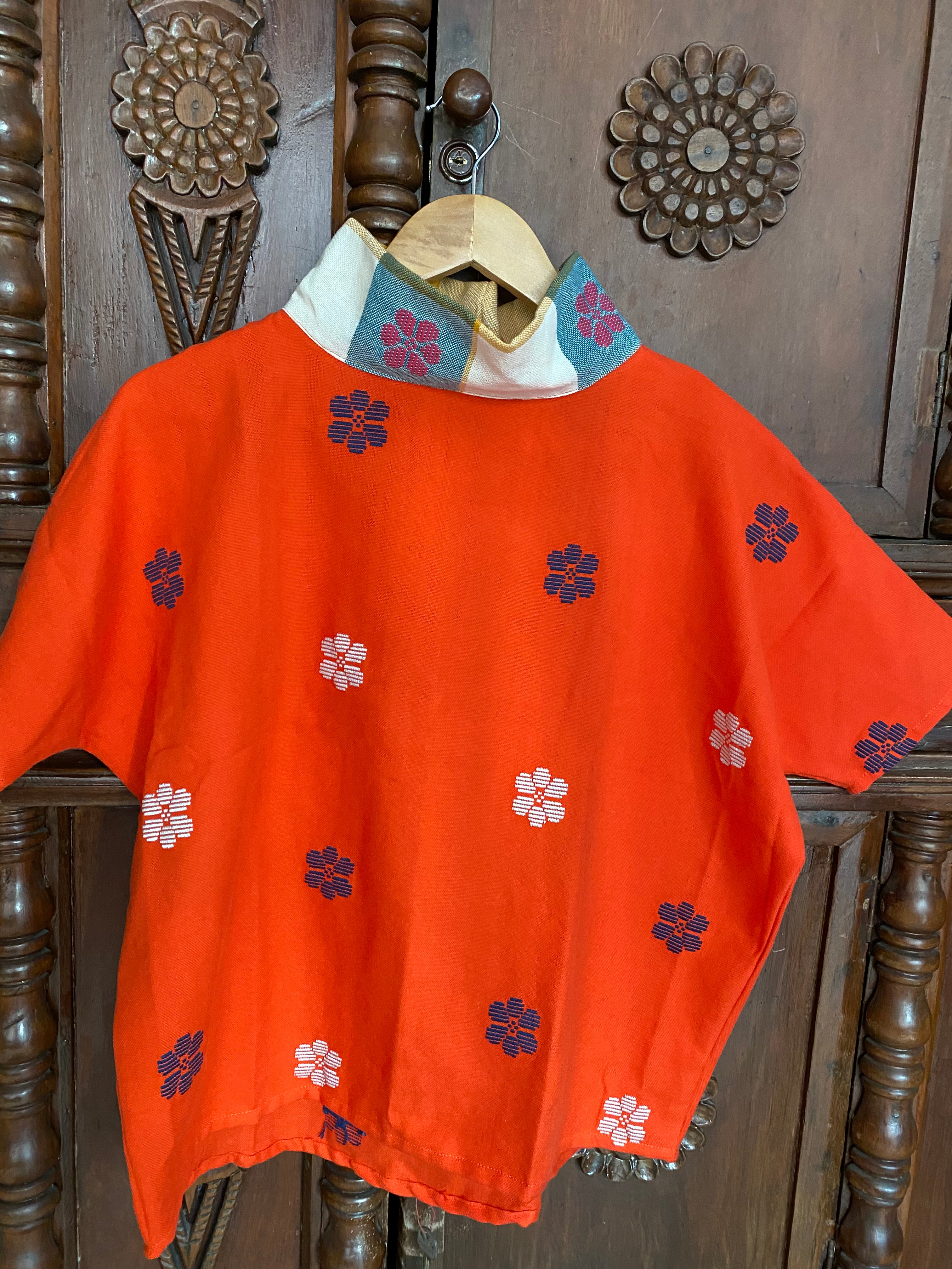 BAYANIHAN: ORANGE FLOWERS / EUSTAQUIA COWL