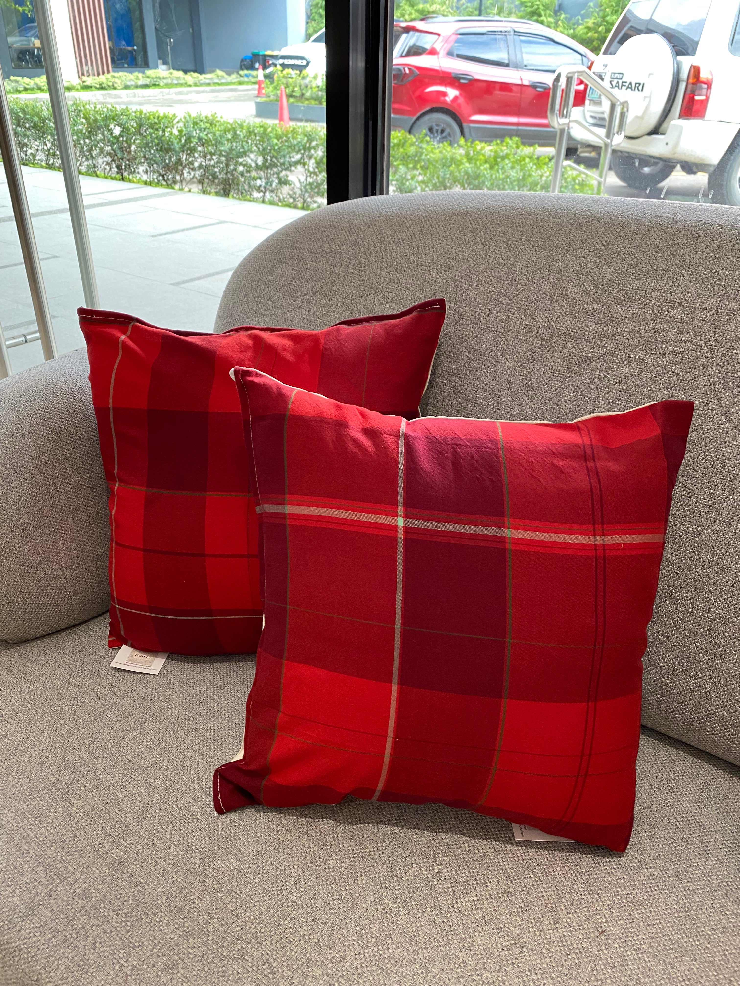 THROW PILLOWCASE: Pasko