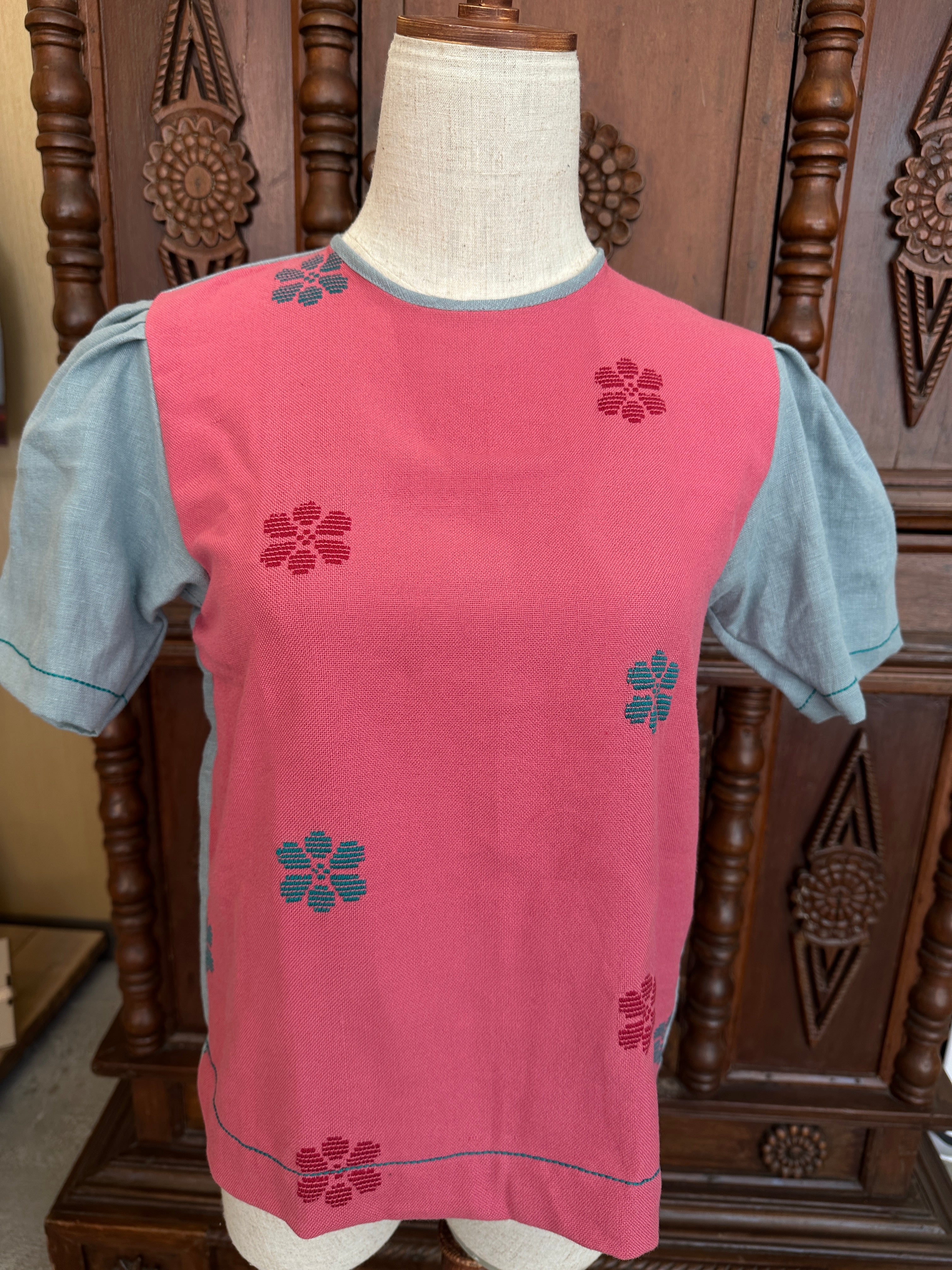 Classic V1: PinK flowers w/ gray linen