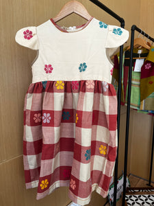 LITTLE MARIE: WHITE FLOWERS W/ LEONIDA SKIRT *