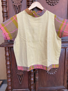 pamana: Plain light yellow/ Rosa