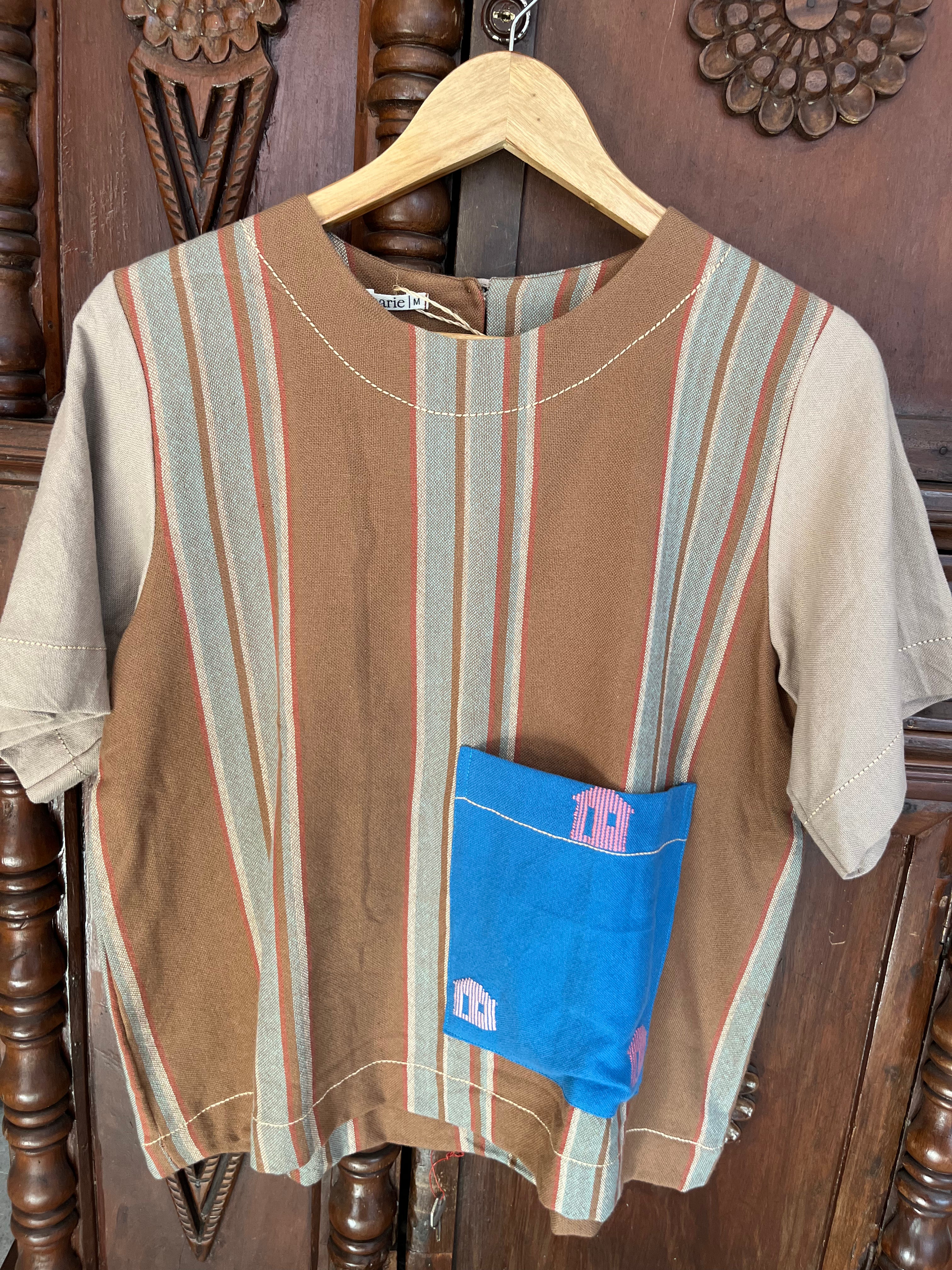 Classic V2: paulina /brown sleeves with blue pockets